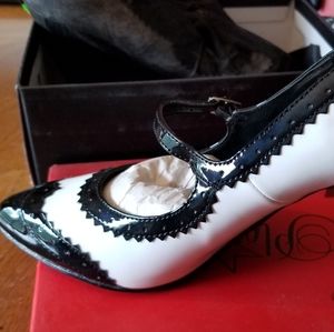 Pleaser pumps black white 8M vintage retro patent